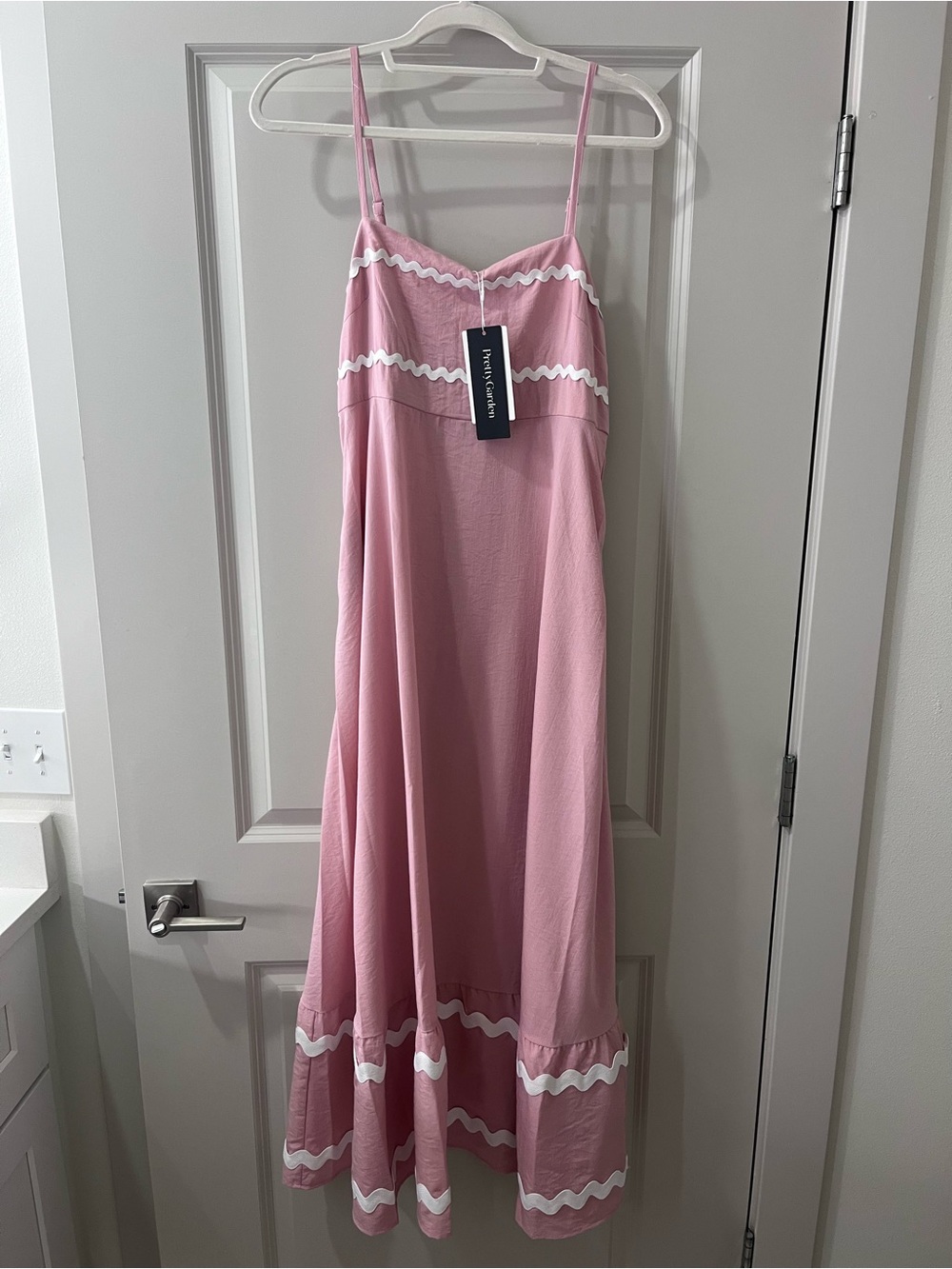 Women's Pink Spaghetti-Strap Maxi Dress with White Trim - Picture 5 of 7